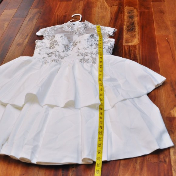 White Short Tiered Skirt Wedding Dress Sz 6 - Picture 10 of 10